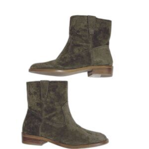NWOT Rebecca Minkoff Chasidy Olive green suede short boots size 5